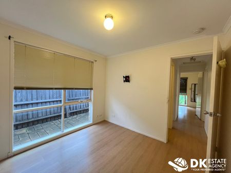 A Quiet and Perfectly Location Access to Freeway - Photo 4