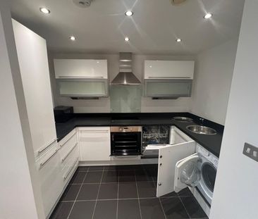 1 Bed Flat, Commercial Street, M15 - Photo 2