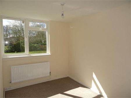 1 bedroom ground floor flat to rent - Photo 5