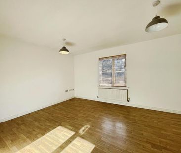 Sachfield Drive, Chafford Hundred, Grays, RM16 - Photo 4