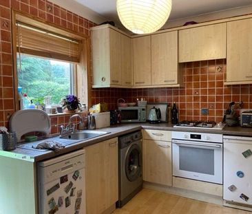 3 bedroom end of terrace house to rent - Photo 6