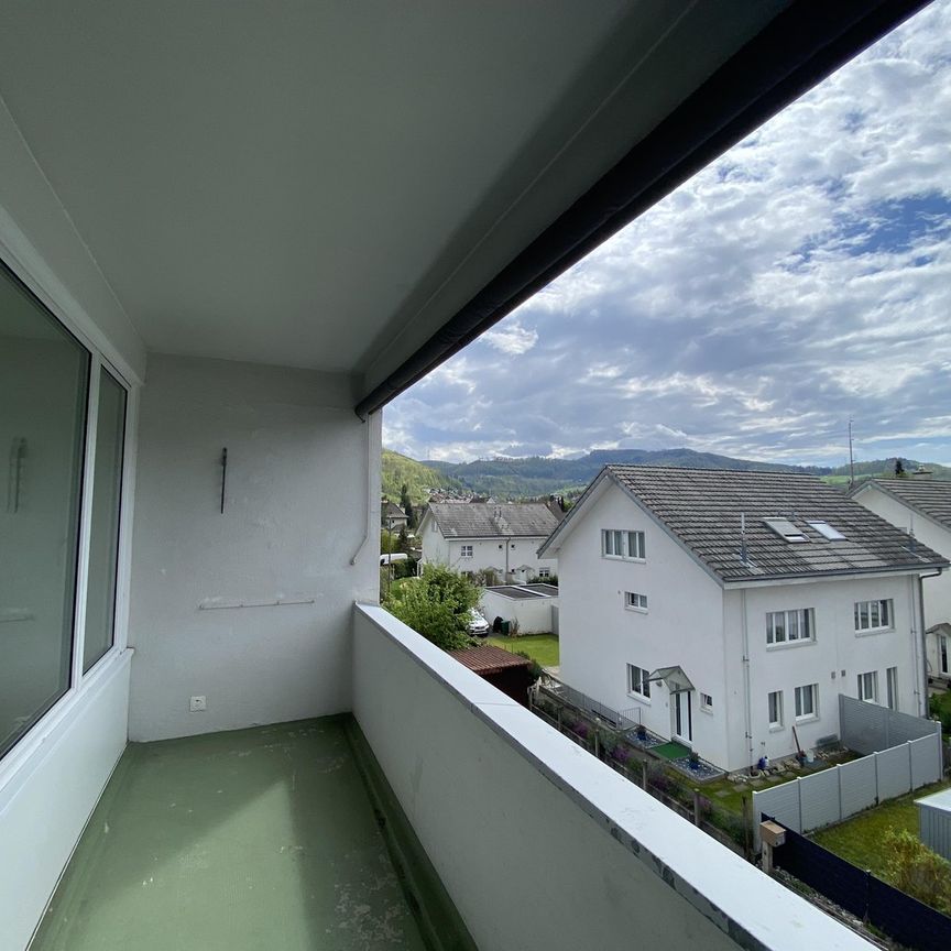 "Helle 1-Zimmerwohnung mit Balkon" - Photo 1