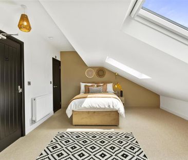 1 bedroom in a house share to rent - Photo 2