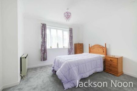 Oakmead Green, Epsom, KT18 - Photo 3