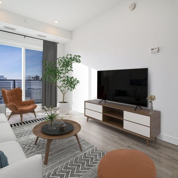 Carolina: Gold Accents – 196 Colony, Winnipeg, MB - Photo 1