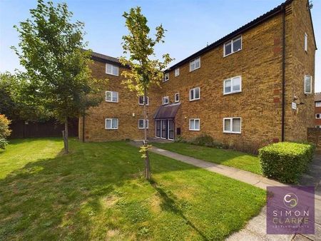 New Ash Close, East Finchley, - With Study Room, N2 - Photo 2