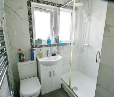 3 bedroom terraced house to rent - Photo 6