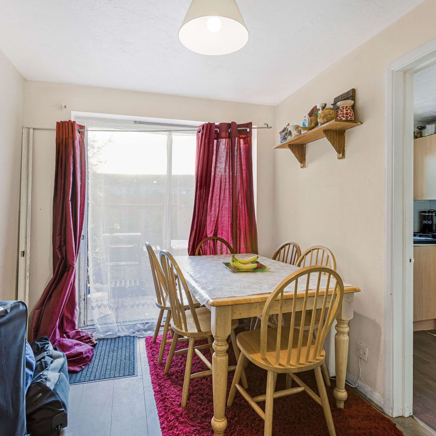 3 Bedroom - Photo 1