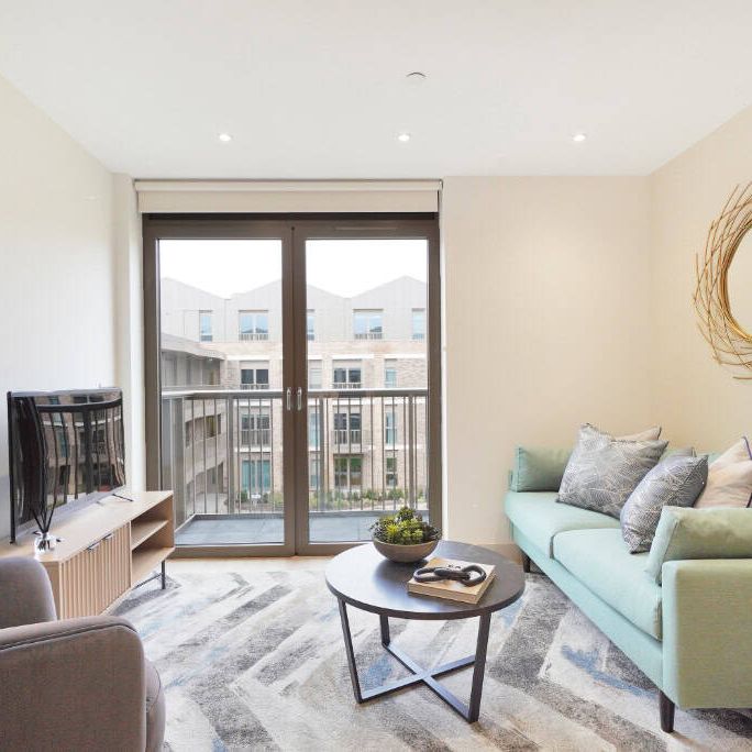 The Oakgate, KT22 7RZ, Surrey - Photo 1