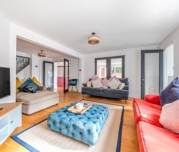 5 bedroom detached house to rent - Photo 3