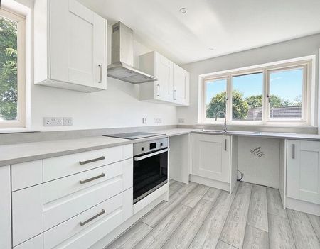 2 bedroom detached bungalow to rent - Photo 3