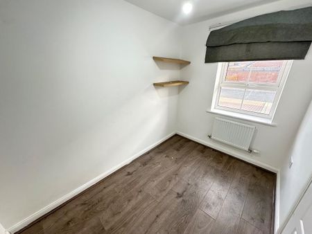 4 bedroom townhouse to rent - Photo 5