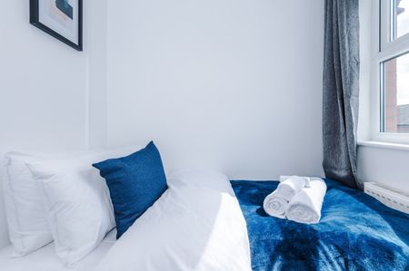 3 Bed Terraced House, Copperfield Drive, LS9 - Photo 5