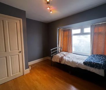 Strathmore Avenue - Photo 3