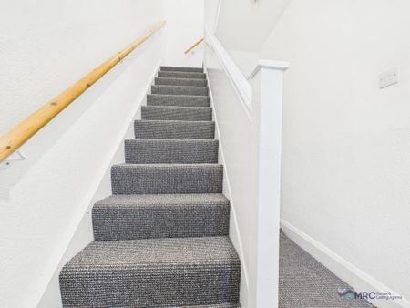 2 bedroom terraced house to rent - Photo 4