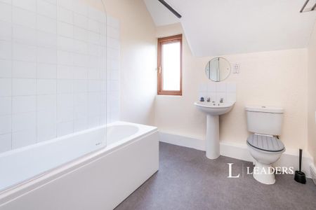 2 bedroom semi-detached house to rent - Photo 3