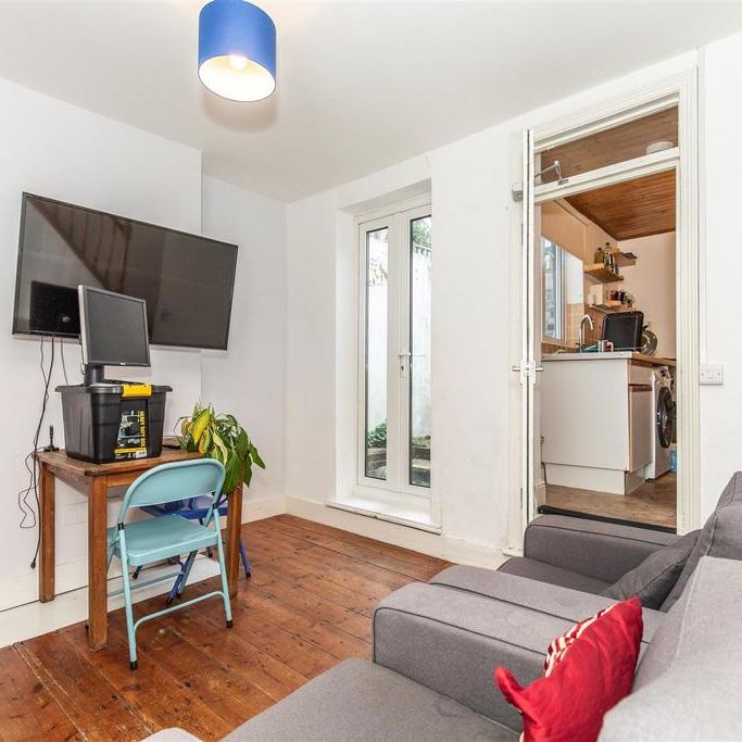 3 bedroom terraced house to rent - Photo 1