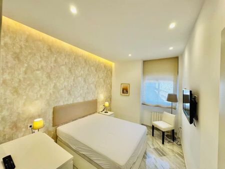 Apartamento de alquiler en Calle Gran Vía de Colón, Centro - Sagrario - Photo 5