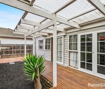 Too Good To Miss! - Photo 6