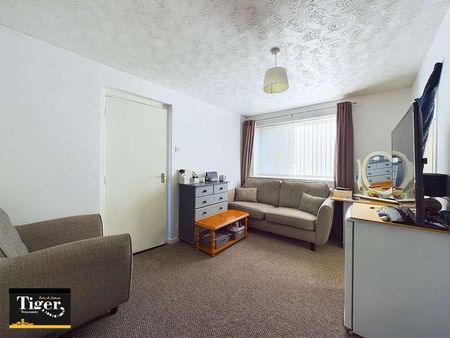 The Spinney, Thornton-cleveleys, FY5 - Photo 4