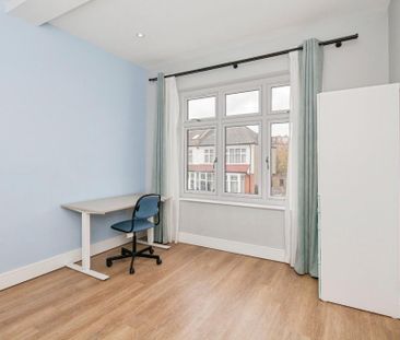 4 bedroom terraced house to rent - Photo 6