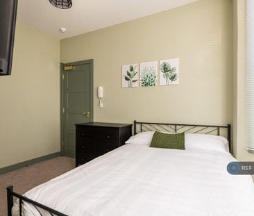 1 bedroom in a house share to rent - Photo 5