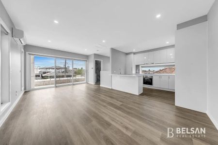 “Brand New Modern Townhouse in Prime Glenroy Location” - Photo 3