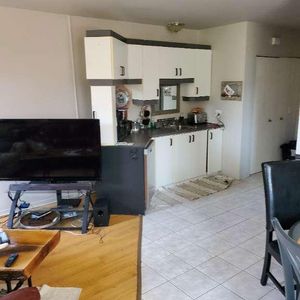 Beau et grand 3 1/2 disponible le 1er juillet - Photo 2