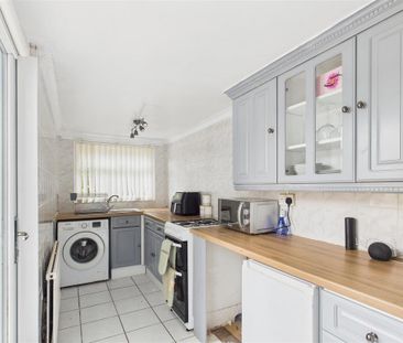 2 bedroom terraced house to rent - Photo 6