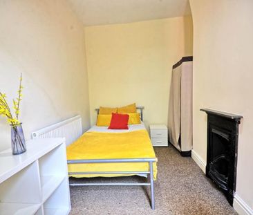 3 bedroom terraced house to rent - Photo 6
