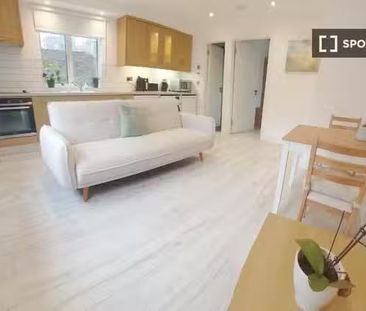 1-bedroom apartment for rent in Terenure, Dublin - Photo 1