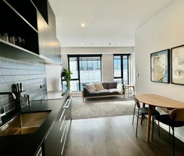 Stylish Split Two Level Apartment - Photo 1