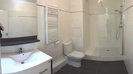 LOCATION T2 VIDE - BOULOGNE-BILLANCOURT - Photo 3