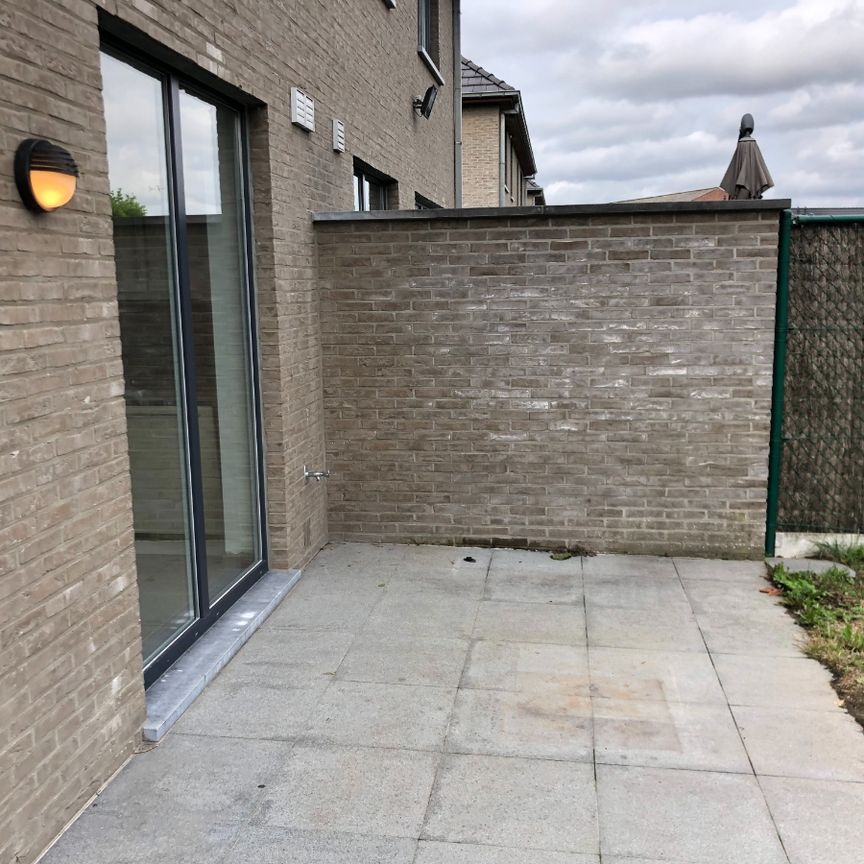 EENGEZINSWONING + garage & tuin - Foto 1