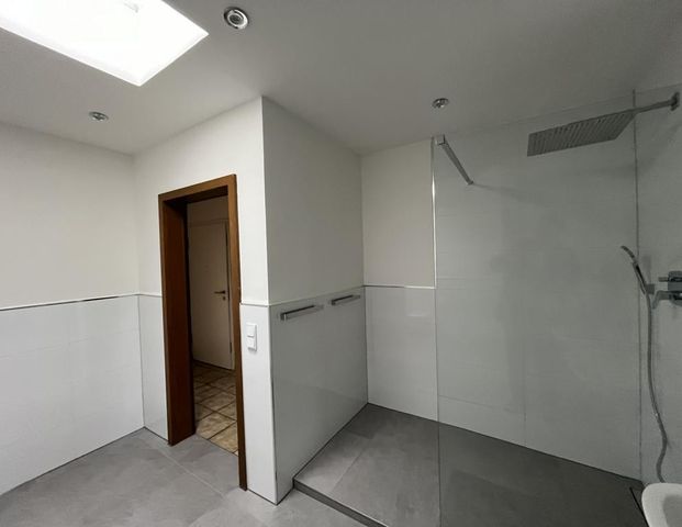 Großzügiges Wohnen auf einer Etage mit neuem, bislang unbenutztem Duschbad - sehr selten zu finden! - Photo 1