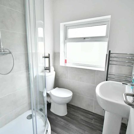 Room , Cartmel Road - Photo 4