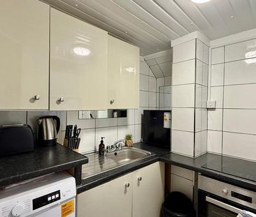 Studio to rent - Photo 5