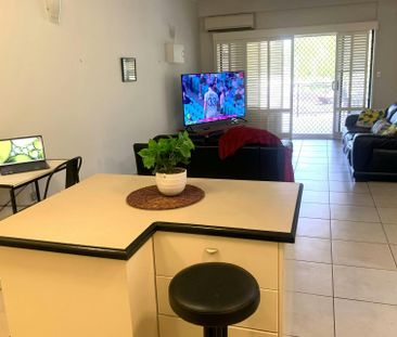 SPACIOUS PARTIALLY FURNISHED UNIT IN THE HEART OF DARWIN - Photo 2