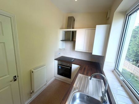 1 bed Apartment - To Let - Photo 5