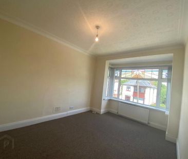 5 Jubilee Avenue, Lisburn, BT28 1EB - Photo 4