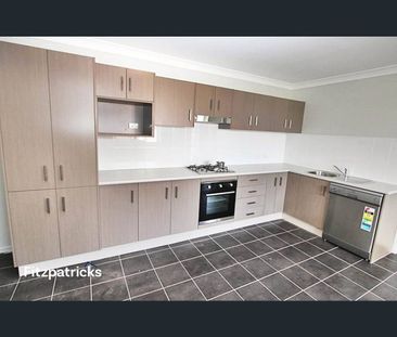 2/4 Kingsford Smith Road, Boorooma, NSW 2650 - Photo 4