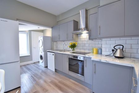 1 bedroom in a house share to rent - Photo 5