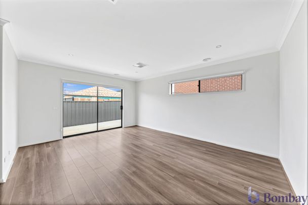 Beautiful Family Home - Photo 1