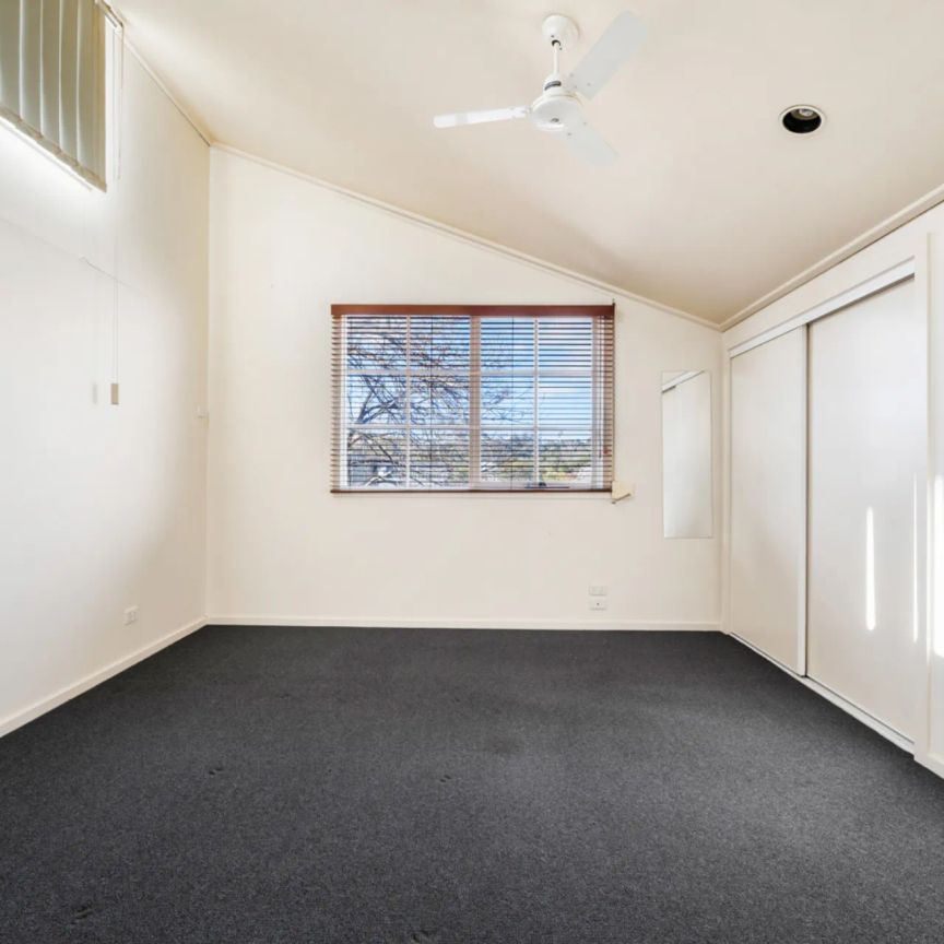 Unit 6/121-123 Yarra Street, Abbotsford. - Photo 1