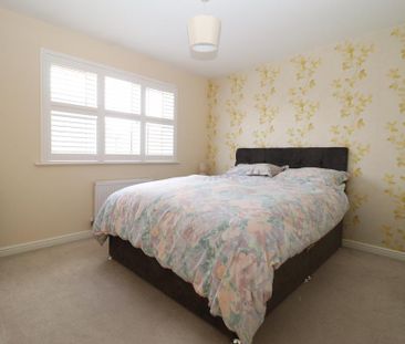 4 bedroom detached house to rent - Photo 4