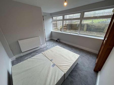 Fermor Crescent - Luton - Room In Shared House, LU2 - Photo 5