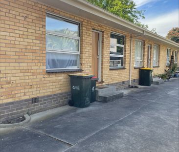 Fully Renovated - 1 Bedroom Unit - Photo 5