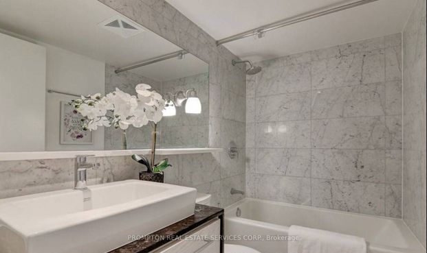 For Lease - 121 Mcmahon Drive Unit# TH10, Toronto, Ontario - Photo 1