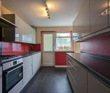 3 bedroom terraced house to rent - Photo 6