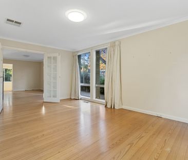 Spacious family home - Photo 2